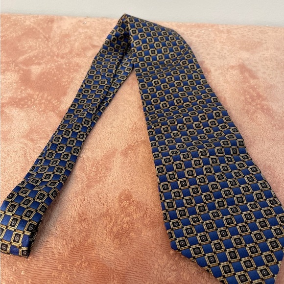 Pierre Cardin Blue and Gold Tie - Picture 4 of 8